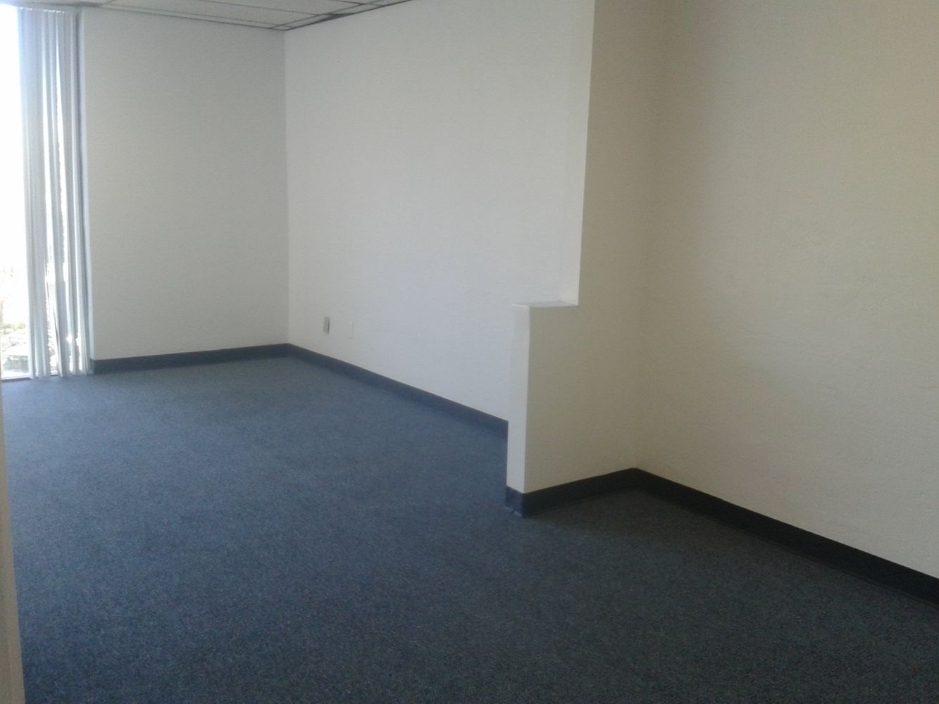 PRIVATE RECEPTION ROOM, LARGE OPEN ROOM, SEVERAL USES